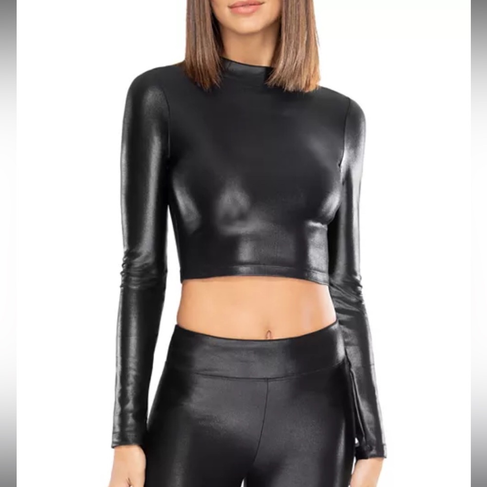 KORAL
Luca Infinity Long Sleeve Crop Top in Black